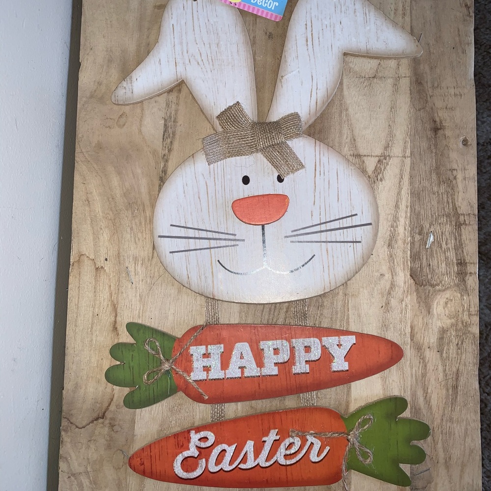 “Happy Easter” wooden sign